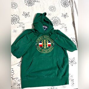Men’s Green Tommy Hilfiger Hoodie ( size M)